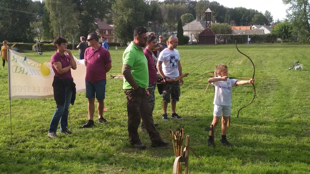 Történelmi nyílröptetés